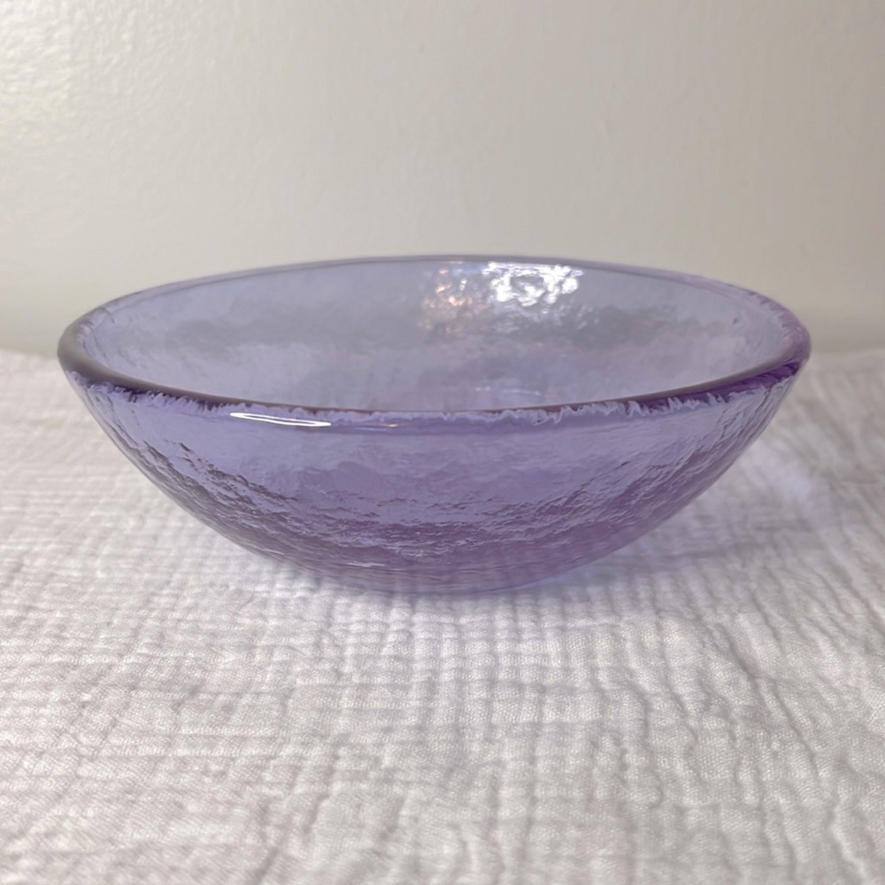 Fire and Light Neodymium Purple to Blue‎ Recycled Glass Bowl 6"